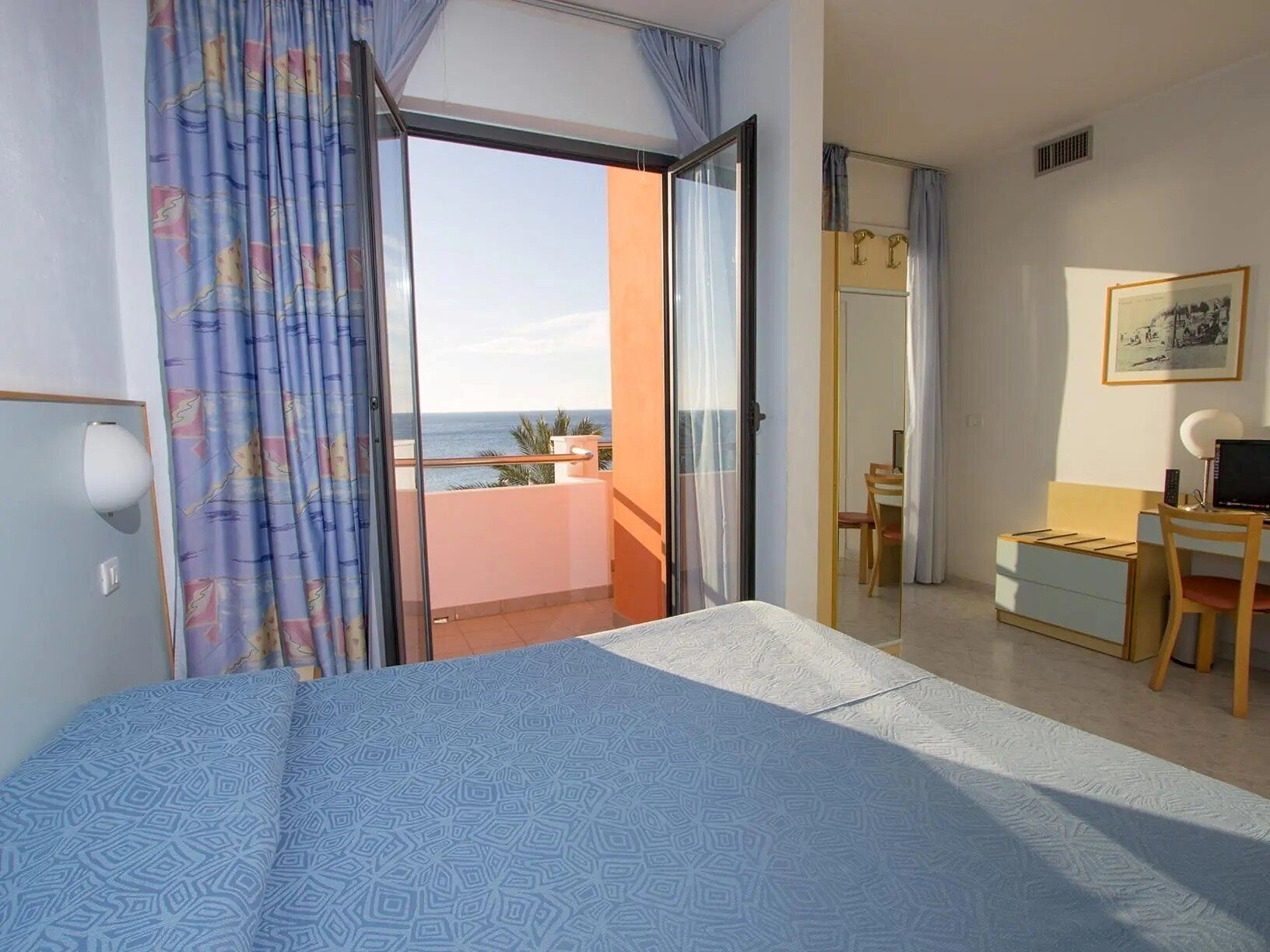 Картинка Hotel Villa Marina Pietra Ligure 3*